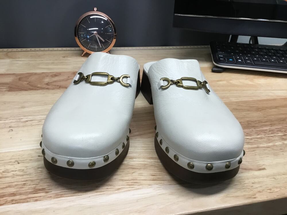 Larroude Zuzi Bit Mules Womens US 9 White Leather Stylish Slip-On Slippers Retro